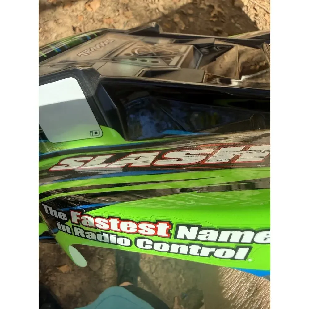 Traxxas Slash 4x4 Painted Body Shell w/ Mounting Hardware Black/Green/Blue